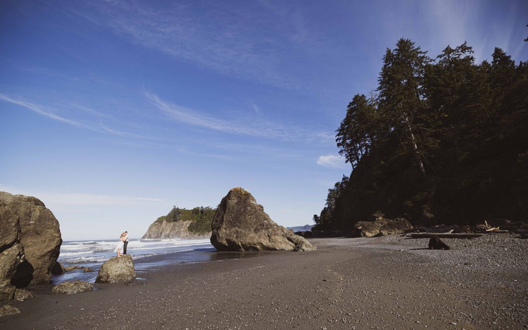 Lake Quinault Wedding on the Olympic Peninsula | Ruby Beach Wedding Photos